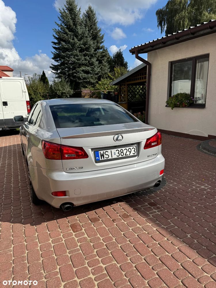Lexus IS 250 Elegance - 3