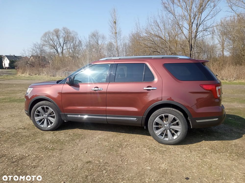 Ford Explorer - 17