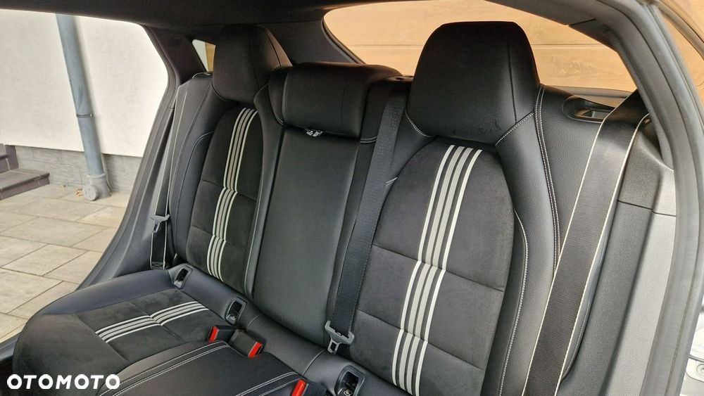 Mercedes-Benz CLA - 14