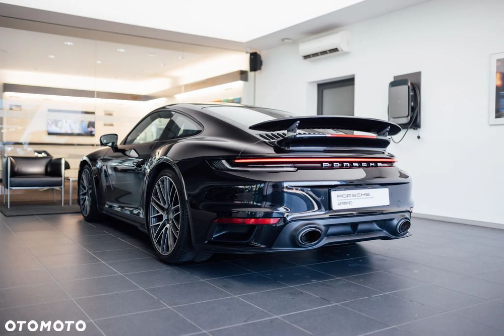 Porsche 911 Turbo - 10