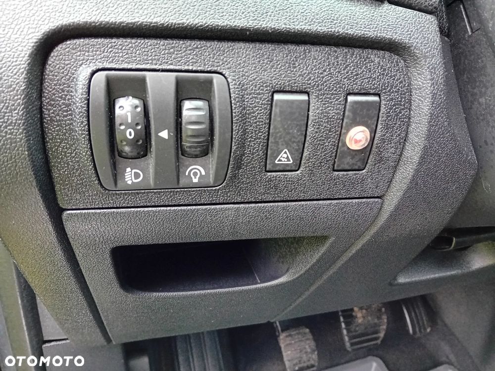 Renault Scenic 1.6 16V 110 LIMITED - 25