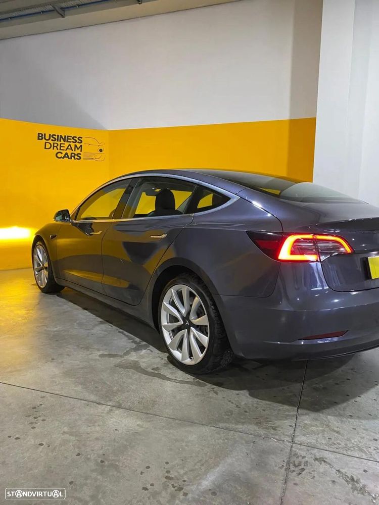 Tesla Model 3 Standard Range Plus RWD - 4
