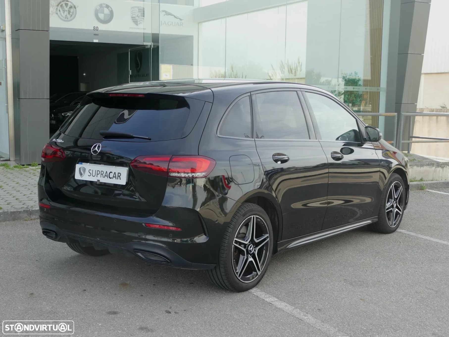 Mercedes-Benz B 250 e AMG Line - 3