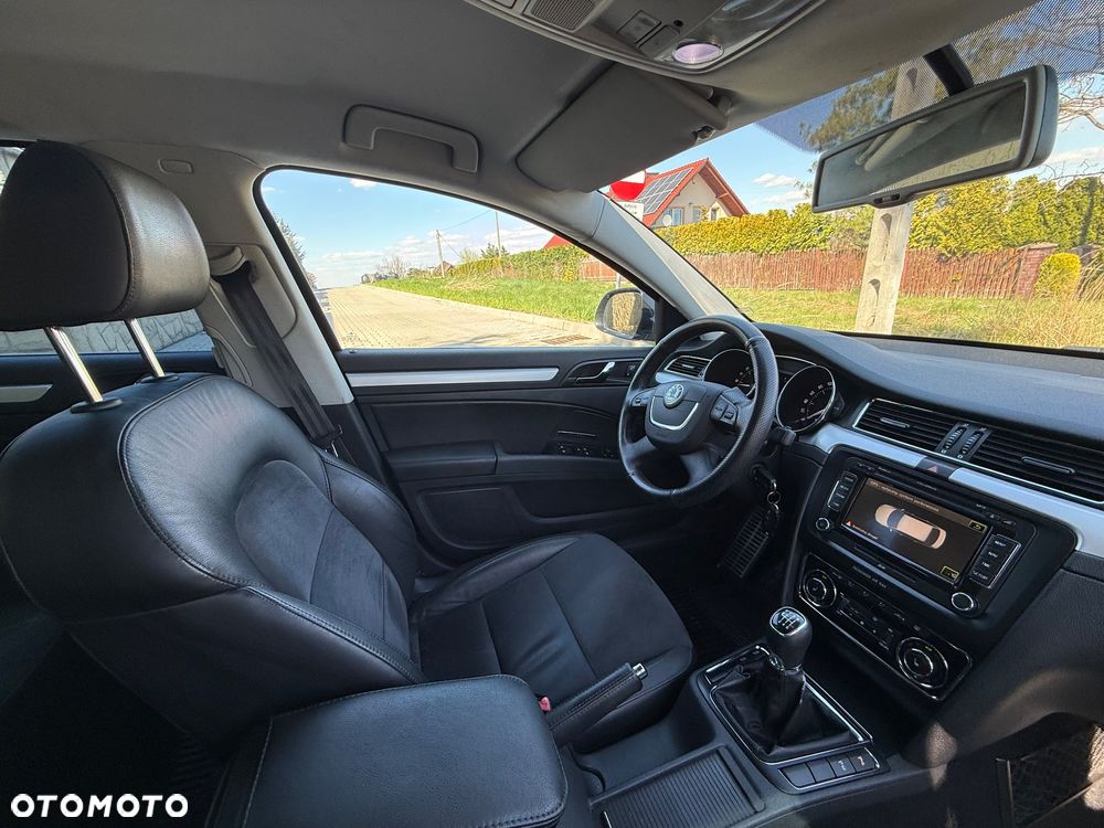 Skoda Superb 2.0 TDI L&K DSG - 26