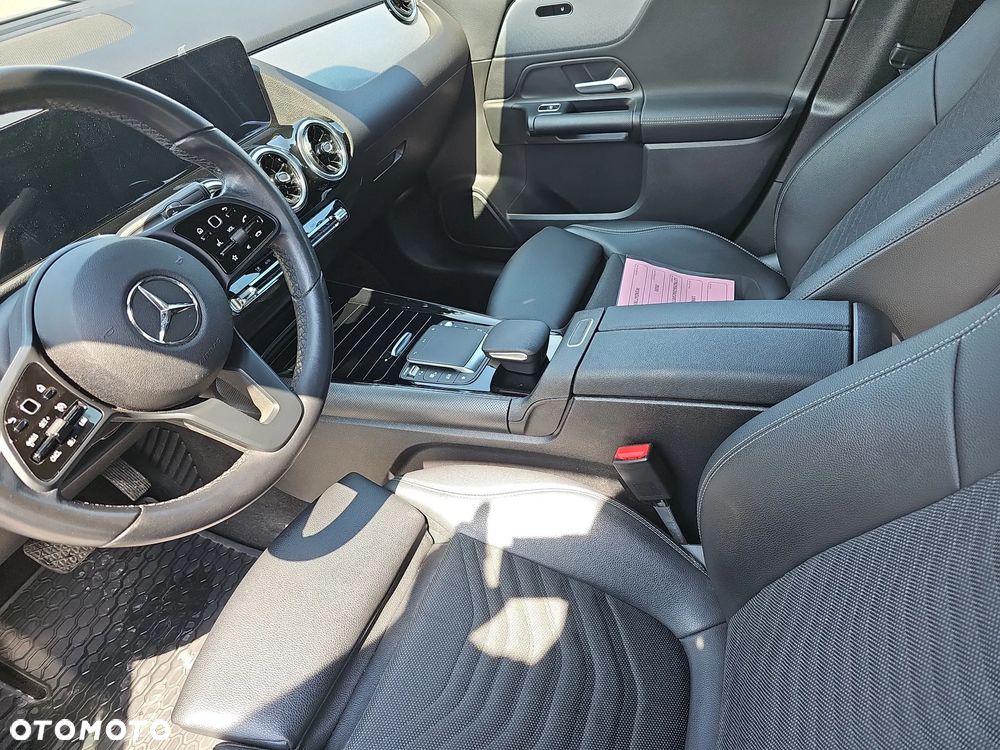 Mercedes-Benz GLA 200 Style - 16