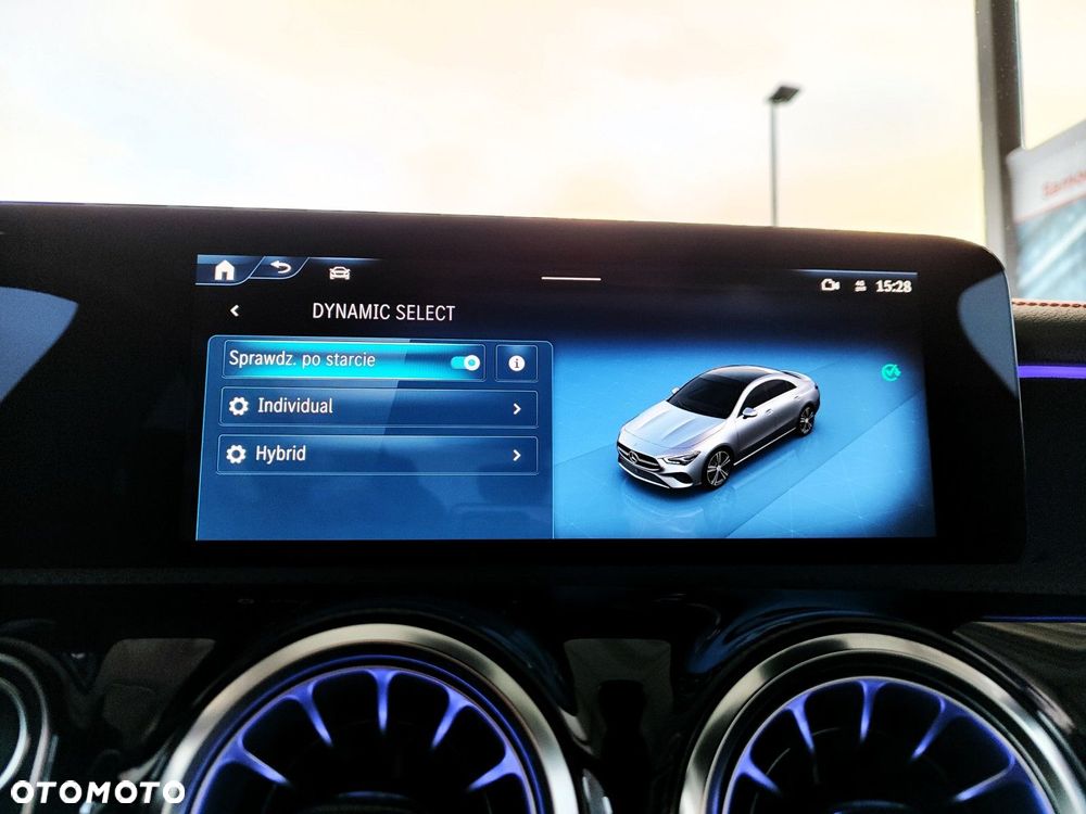 Mercedes-Benz CLA - 25