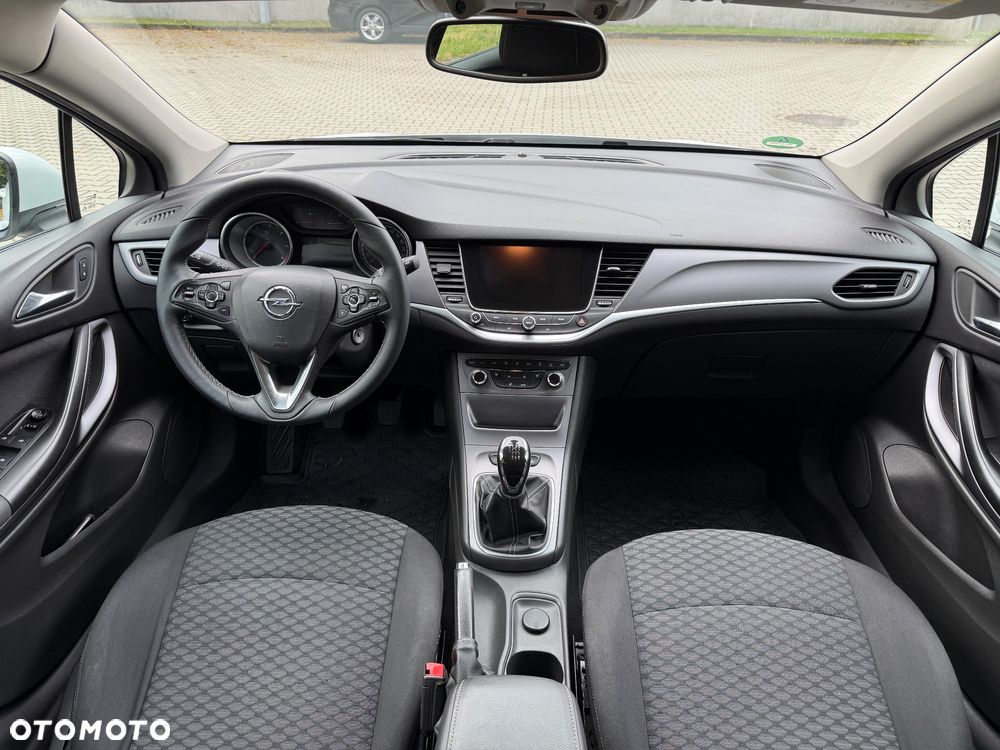 Opel Astra 1.6 CDTI Dynamic S&S - 9