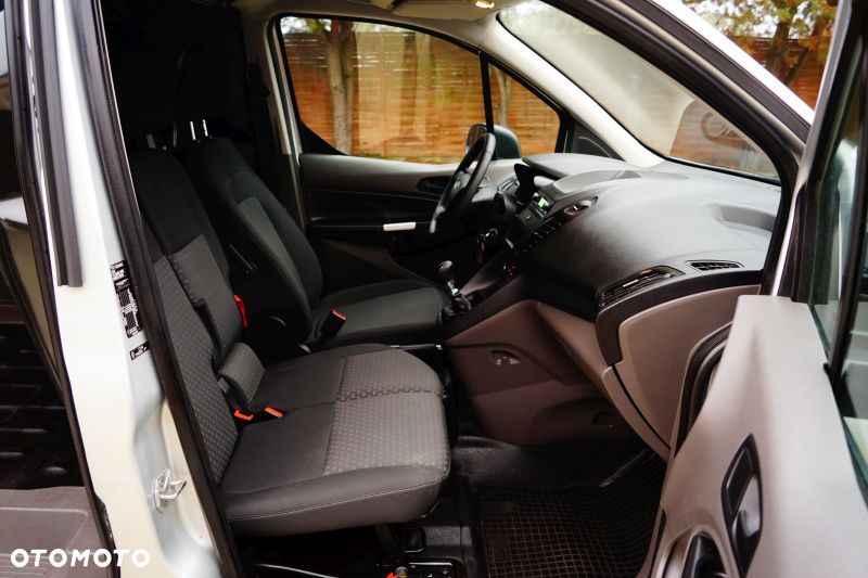 Ford Transit Connect - 17