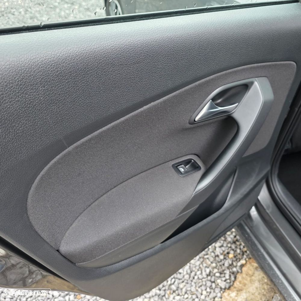 VW Polo 1.2 TSi Connect DSG - 32