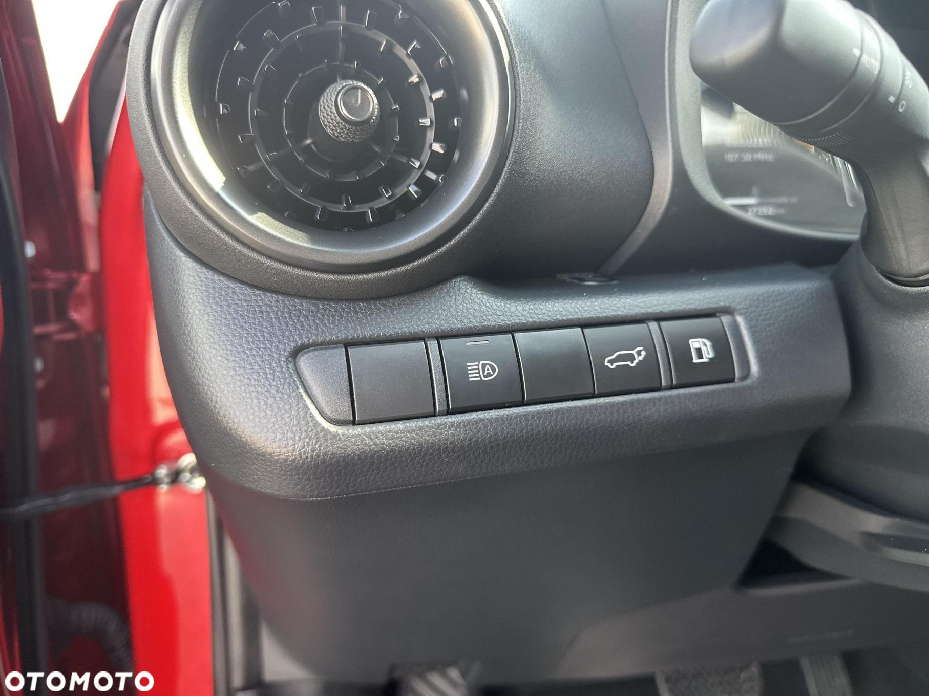 Toyota C-HR - 15