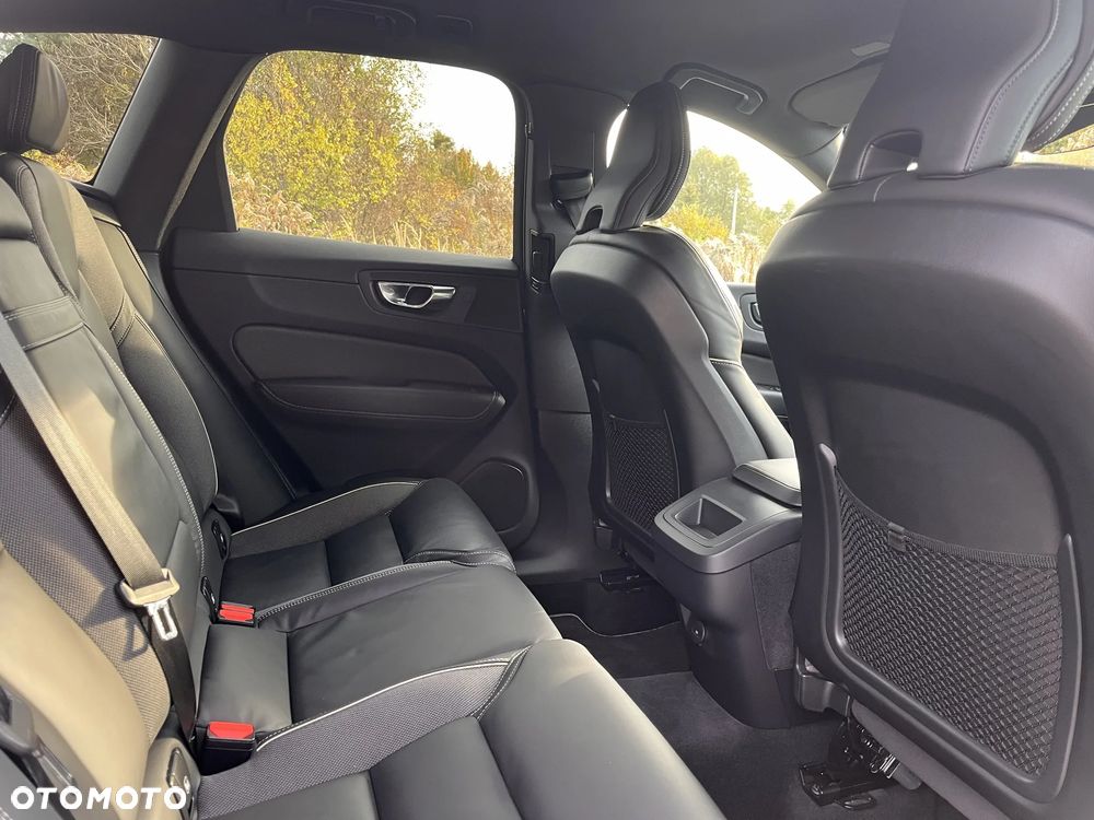 Volvo XC 60 B4 D AWD R-Design - 20