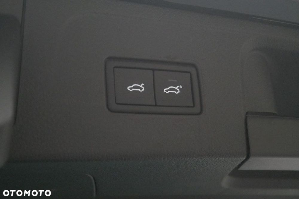 Volkswagen Passat Variant 2.0 TSI Elegance DSG - 17