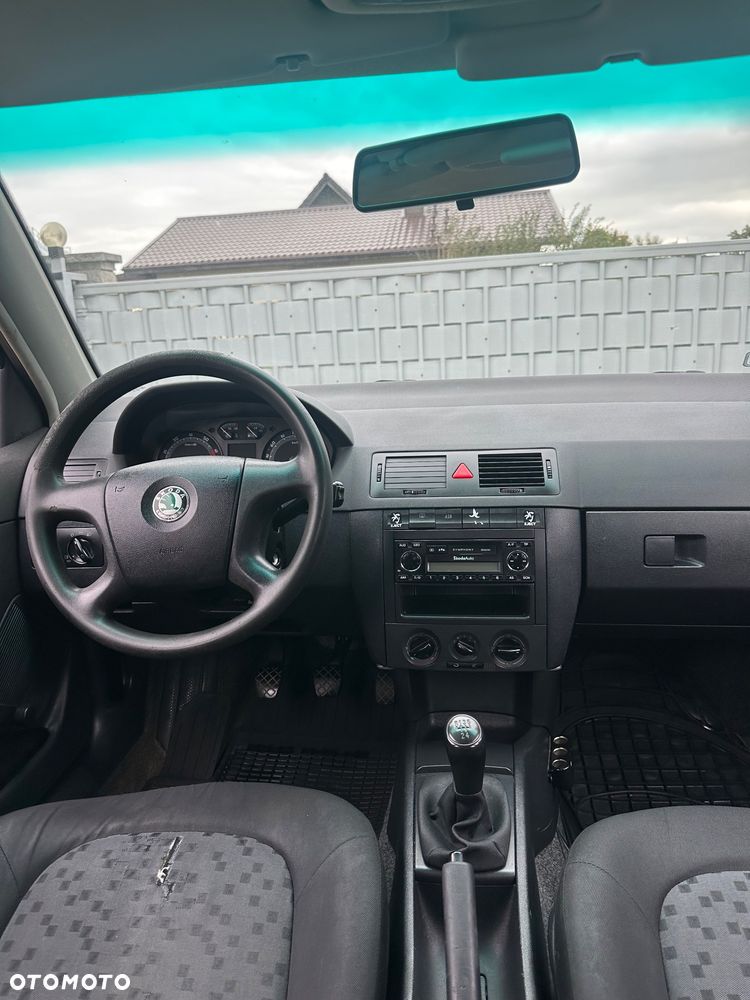 Skoda Fabia 1.4 16V Celebration - 14