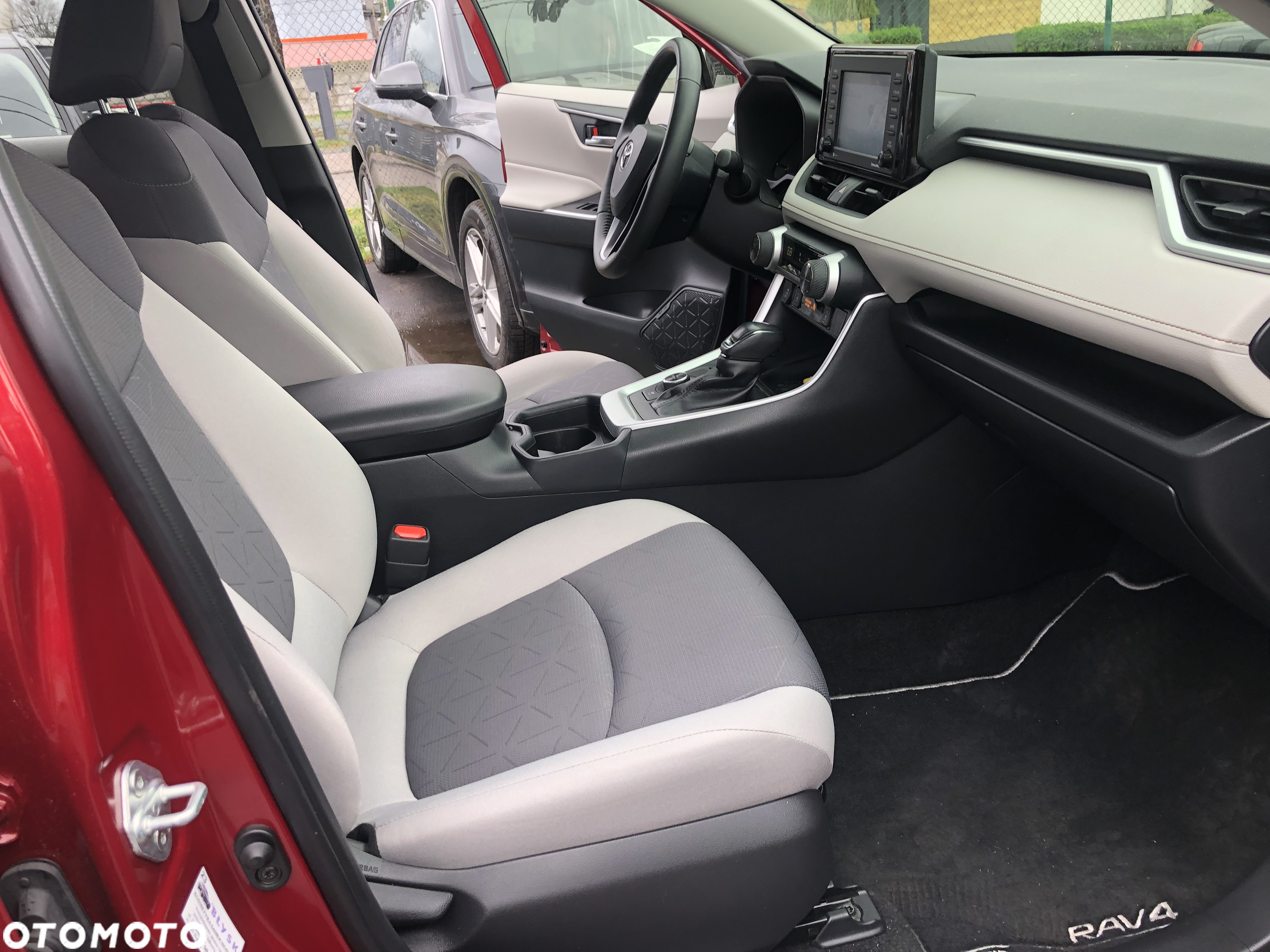 Toyota RAV4 - 17