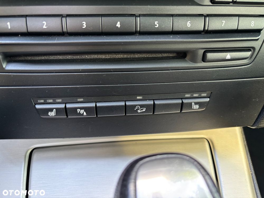 BMW Seria 3 325xi Coupe - 20