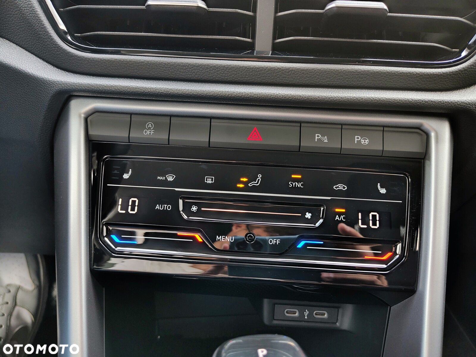 Volkswagen T-Roc - 17