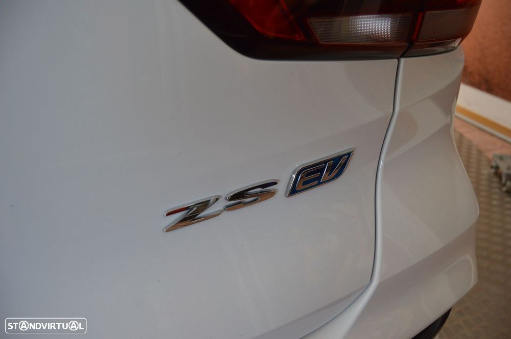 MG ZS EV 72.6 kWh Luxury - 18