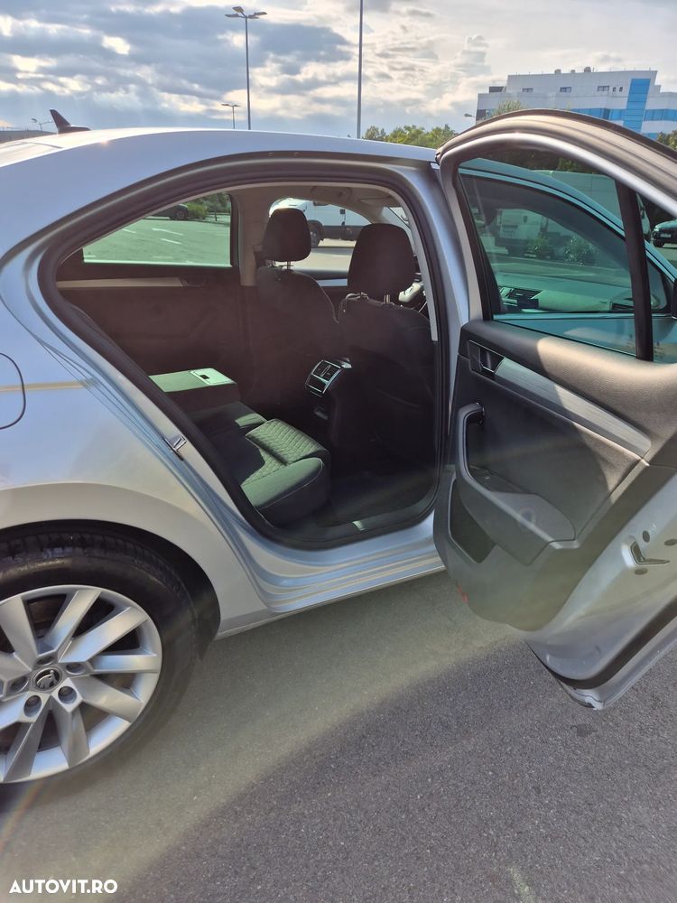 Skoda Superb 1.5 TSI DSG Ambition - 9
