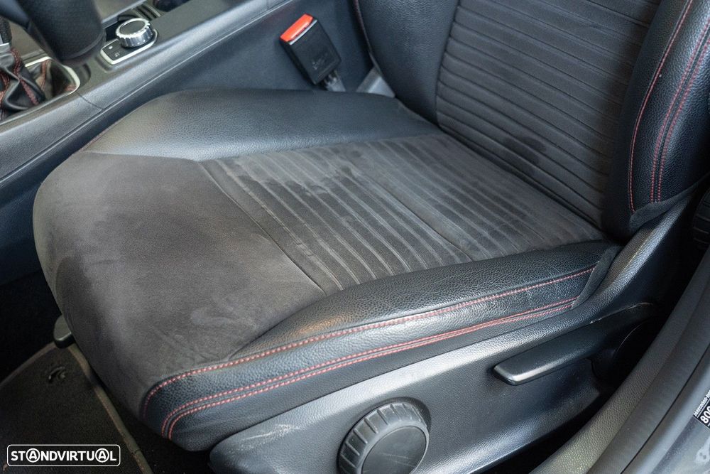 Mercedes-Benz CLA 180 CDI AMG Line - 17