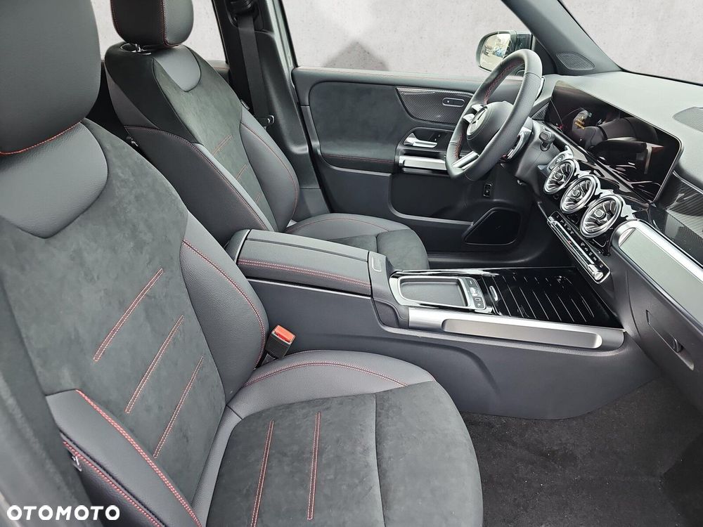 Mercedes-Benz GLB - 15