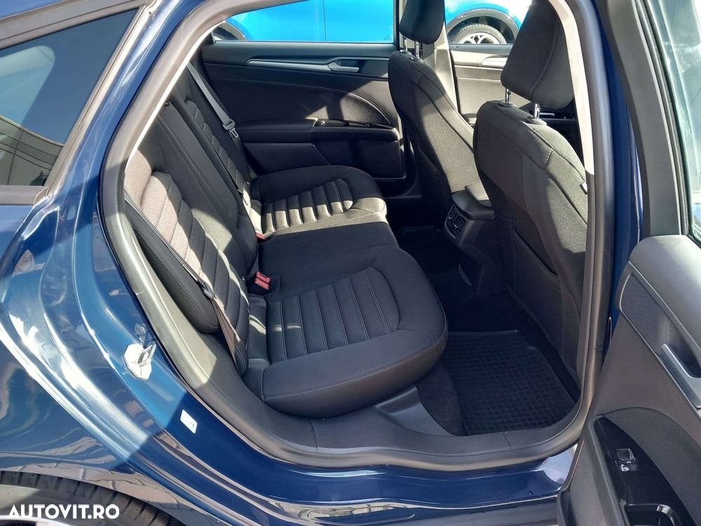 Ford Mondeo - 8
