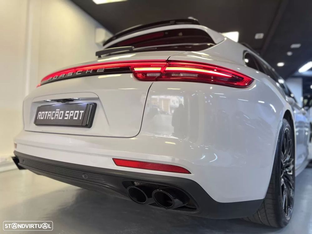 Porsche Panamera Sport Turismo 4 E-Hybrid - 41