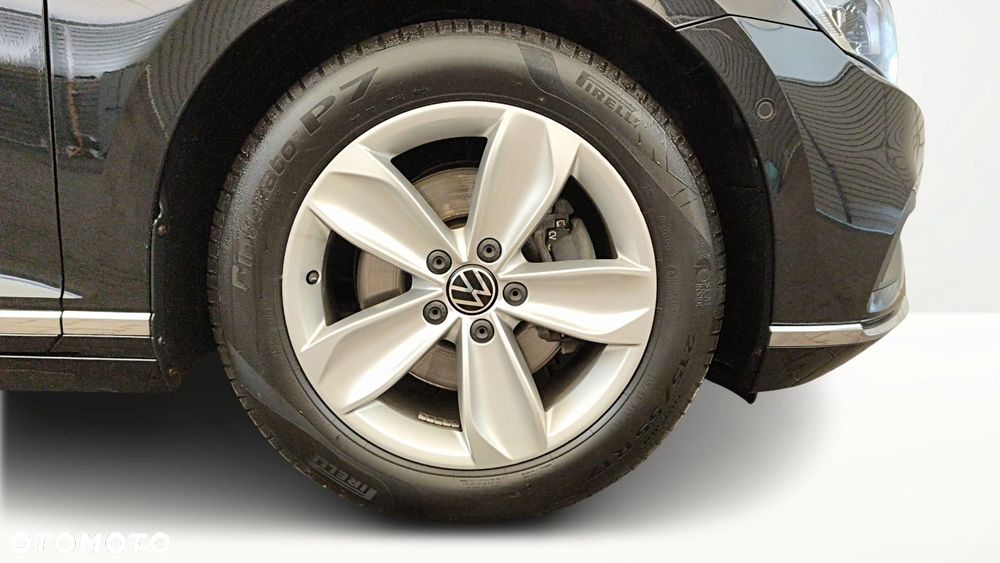 Volkswagen Passat - 14