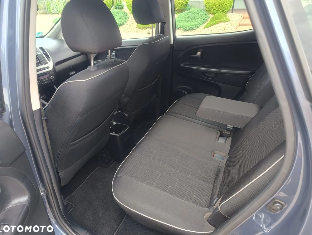 Kia Venga 1.6 CRDi 128 Dream Team Edition - 15