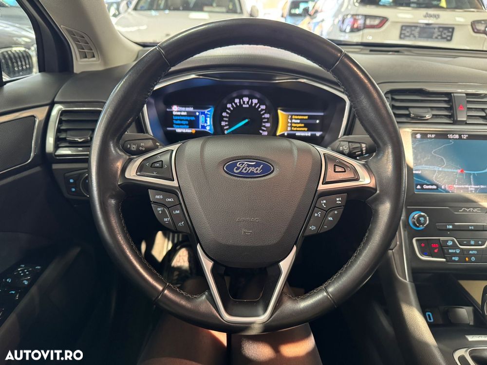 Ford Mondeo 2.0 HEV Titanium - 12