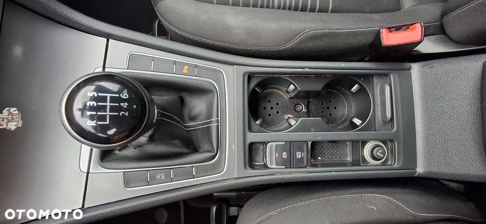 Volkswagen Golf 2.0 TDI BlueMotion Technology Lounge - 20