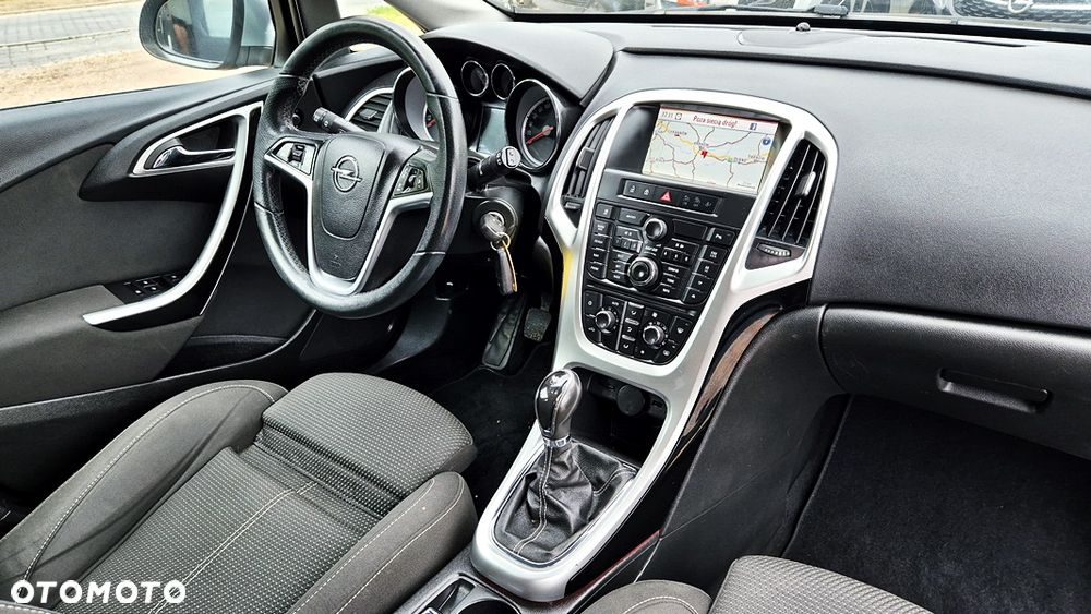 Opel Astra 1.4 T Cosmo - 33