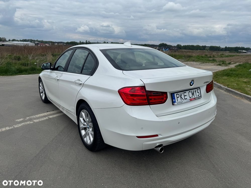 BMW Seria 3 318d EU6 - 4
