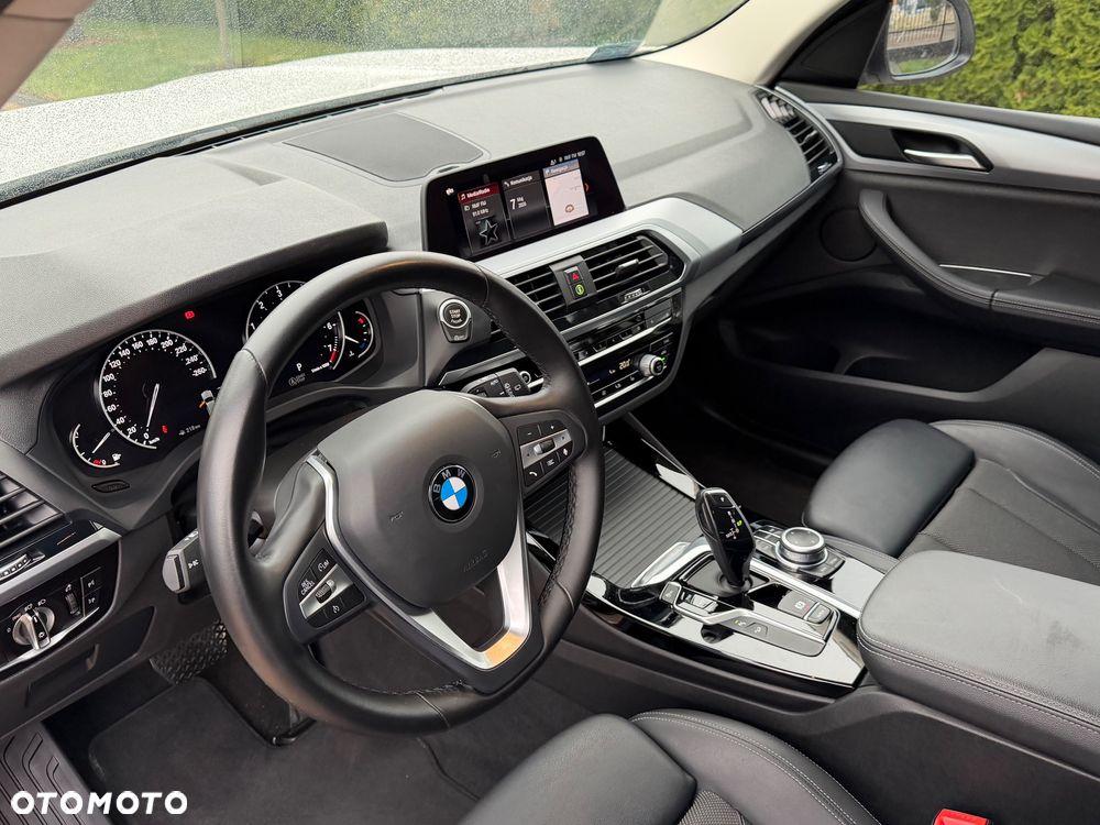 BMW X3 xDrive20i GPF Advantage - 11