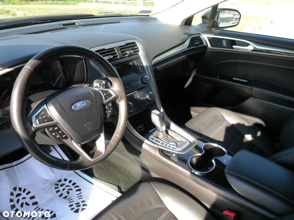 Ford Mondeo 2.0 EcoBoost Titanium - 14