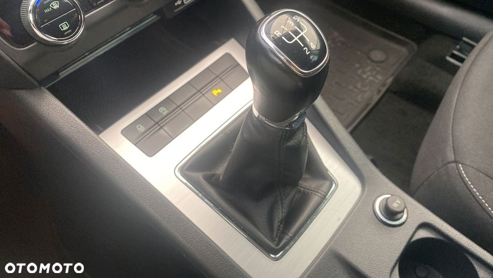 Skoda Octavia 1.6 TDI SCR Ambition - 20