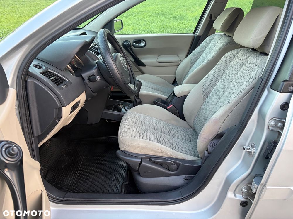 Renault Megane 1.6 Confort Privilege - 22