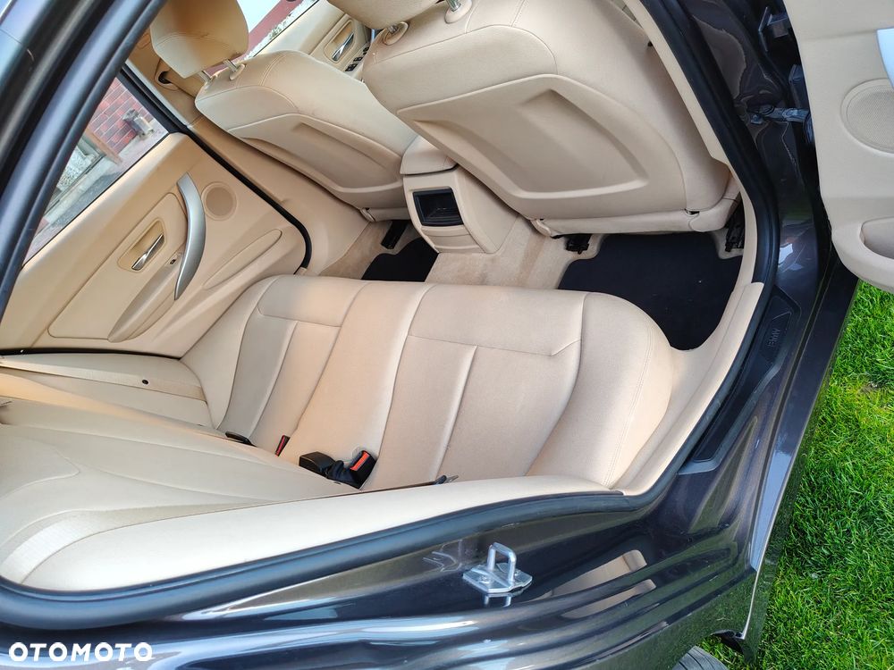 BMW Seria 3 316d - 18