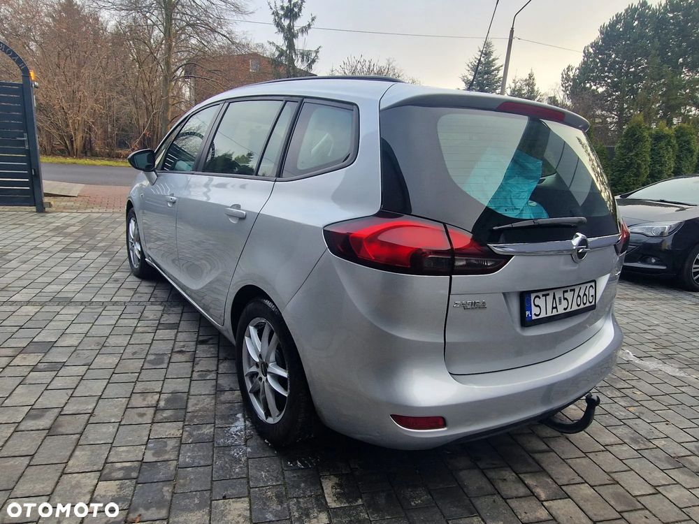 Opel Zafira - 11