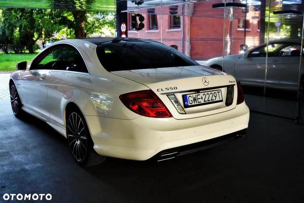 Mercedes-Benz CL 500 4Matic (BlueEFFICIENCY) 7G-TRONIC - 3