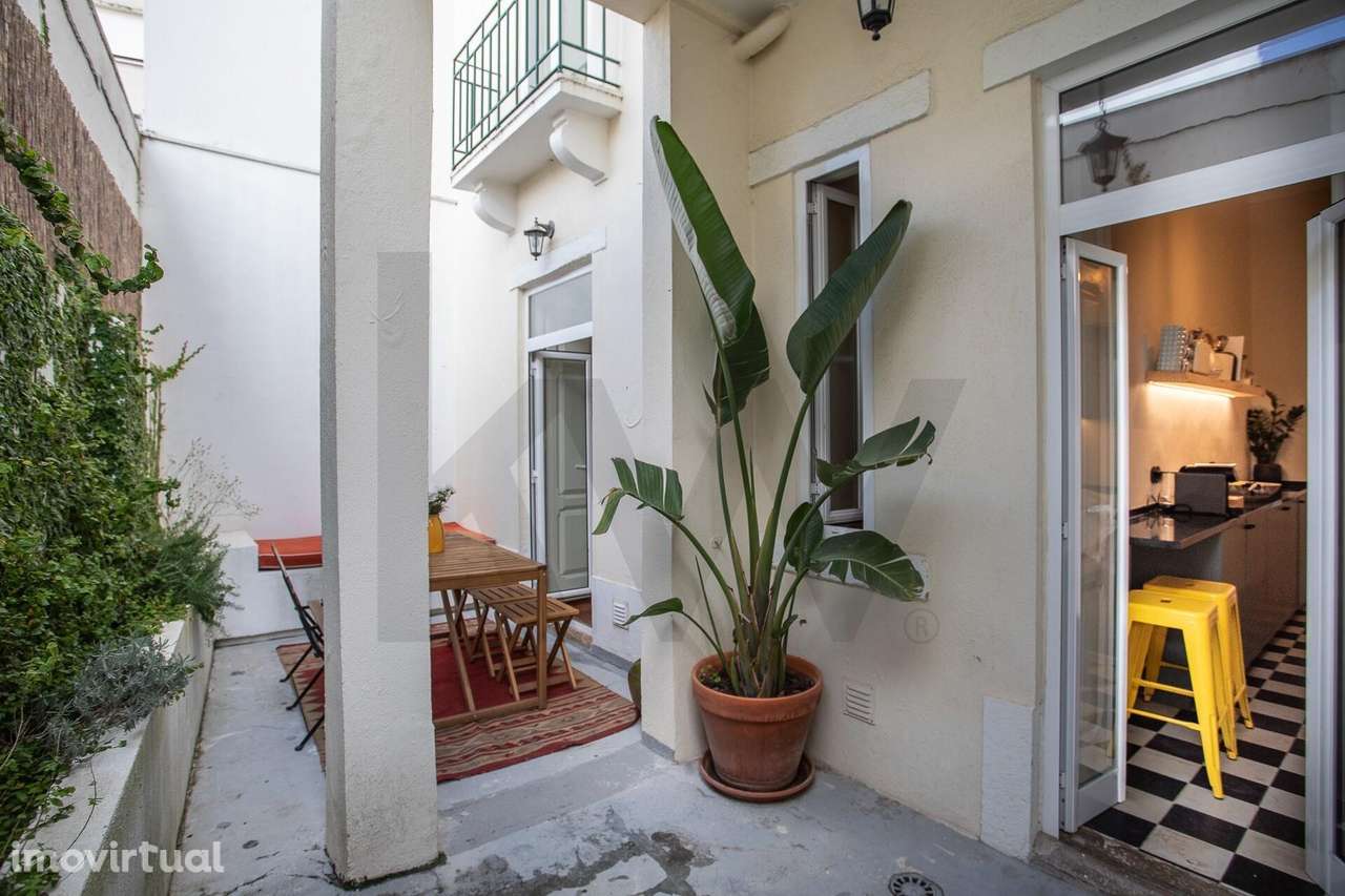 Apartamento Remodelado com Pátio Privativo no Dafundo - Grande imagem: 4/50