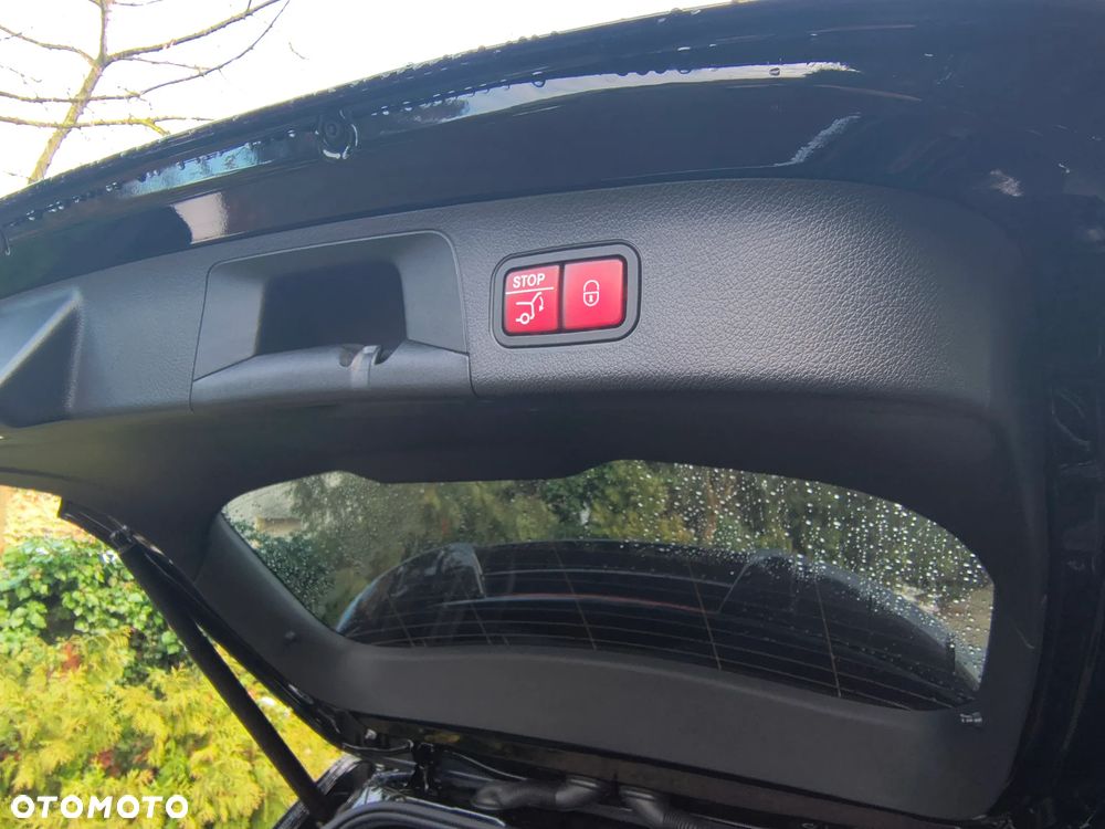 Mercedes-Benz GLA 250 8G-DCT AMG Line - 32