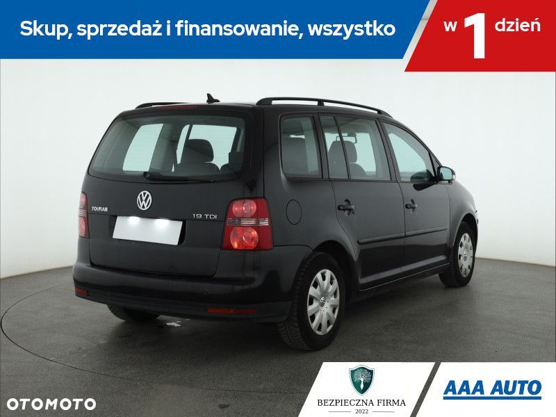 Volkswagen Touran - 7