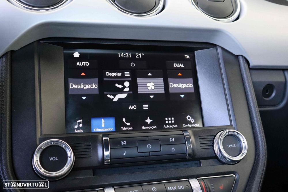 Ford Mustang 2.3i EcoBoost - 32