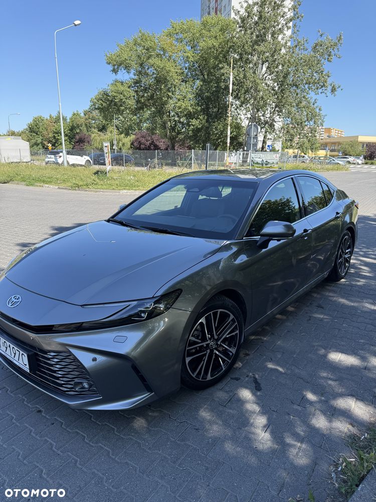 Toyota Camry - 2