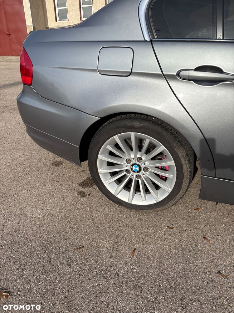 BMW Seria 3 325d - 12