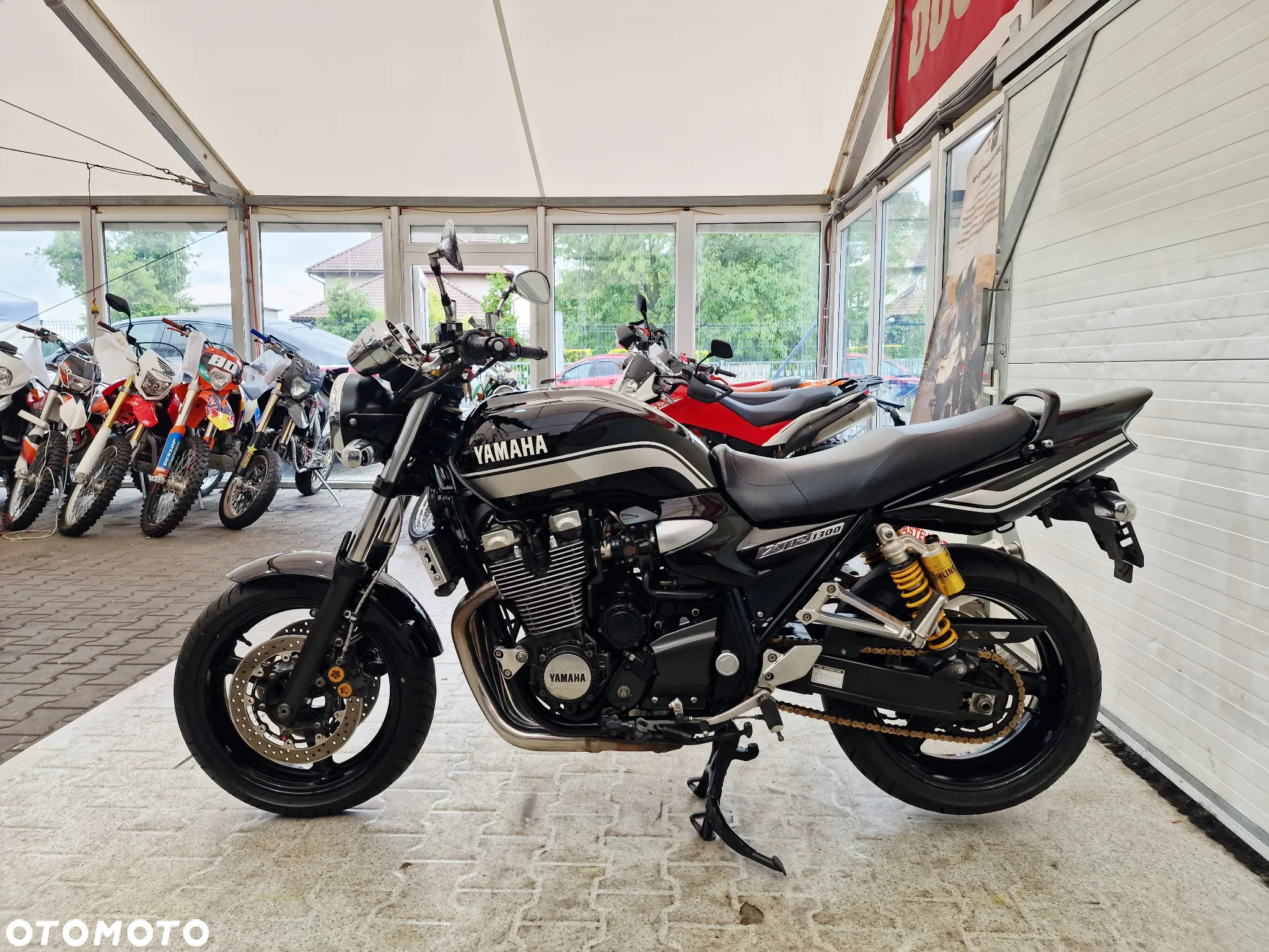 Yamaha XJR - 4