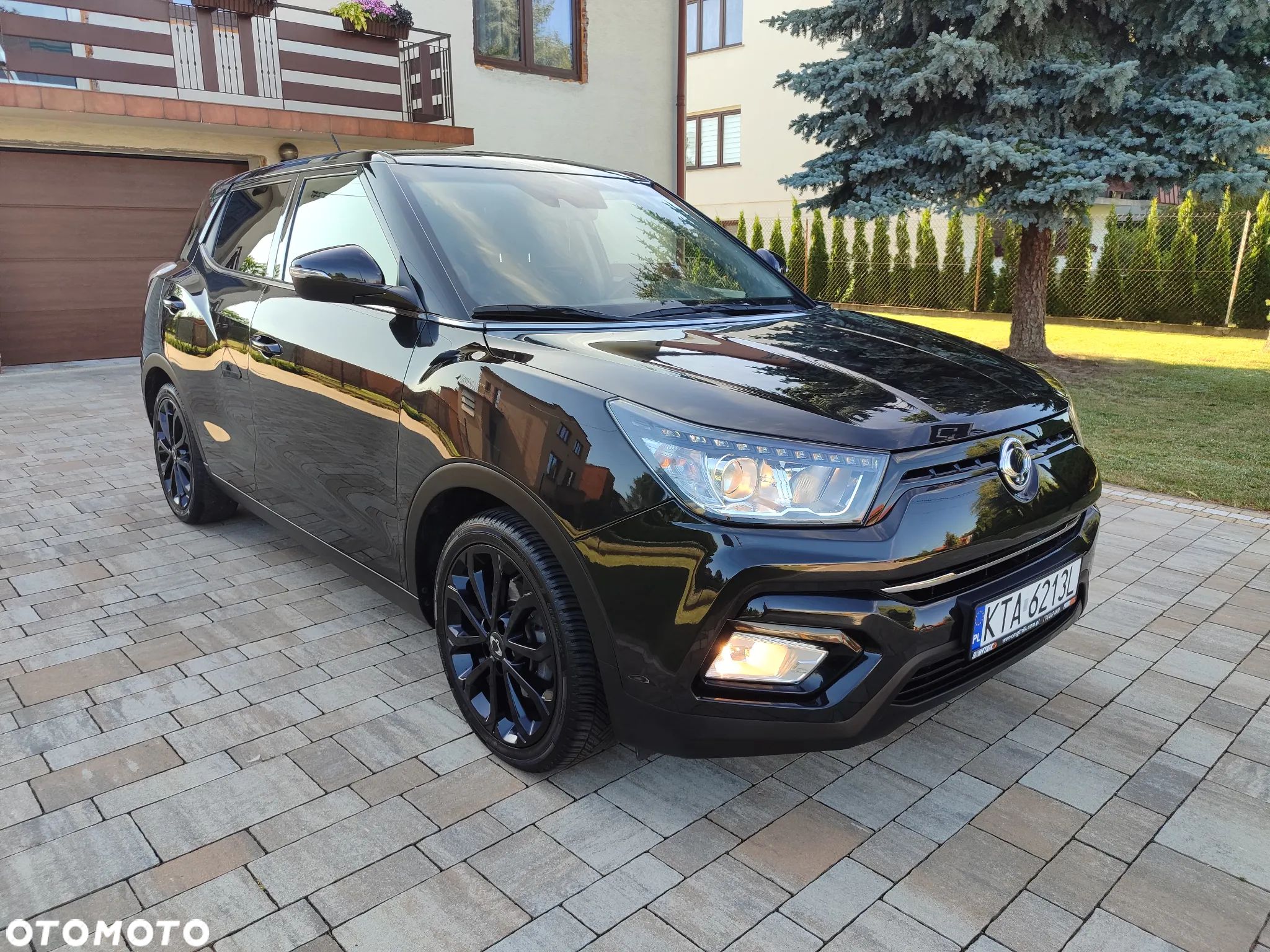 SsangYong/KGM Tivoli 1.6 Crystal Base - 1
