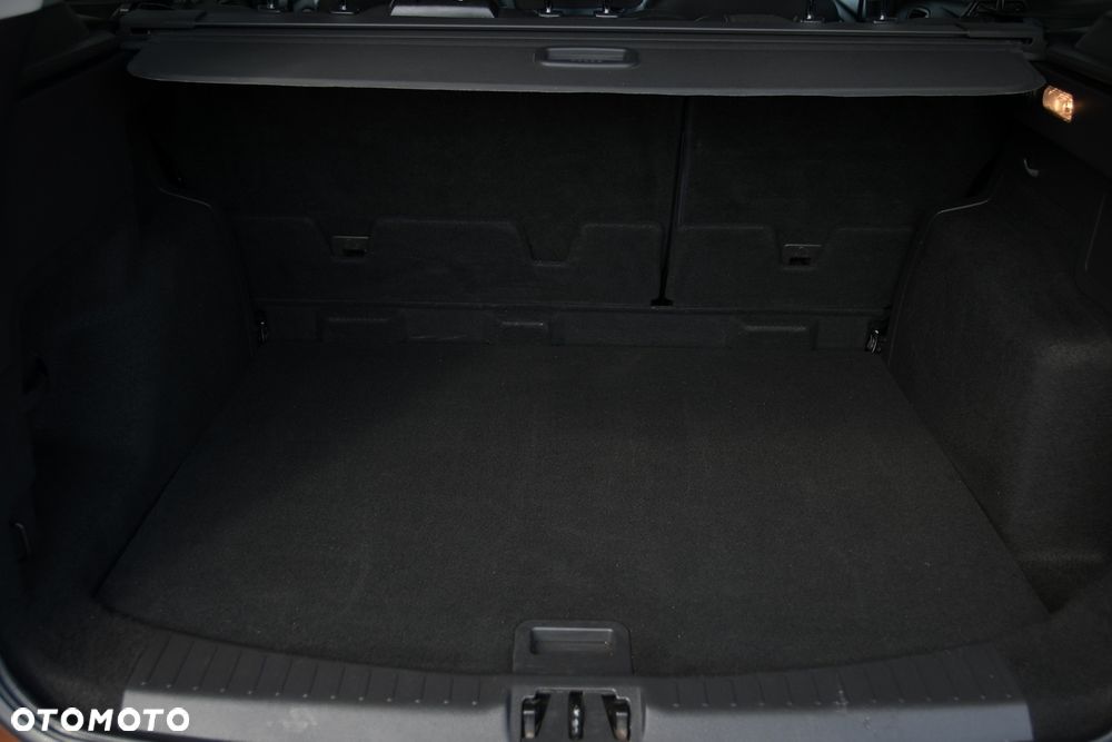 Ford Kuga 2.0 TDCi 2x4 Titanium - 19