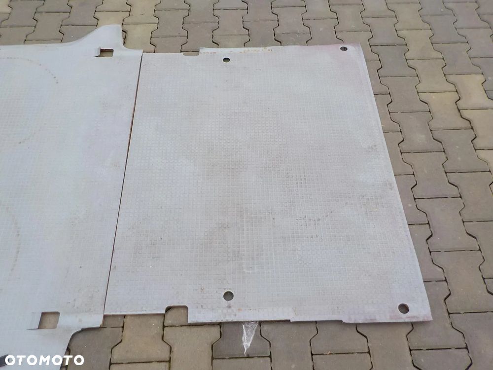 VW T4 MULTIVAN WYKŁADZINA PODŁOGA TYŁ TYLNA - 3