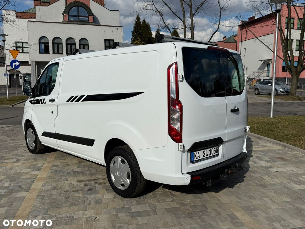 Ford Tranzit Custom - 15